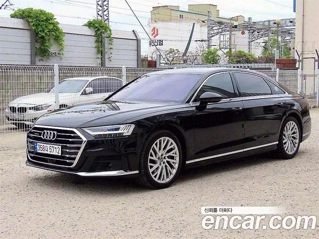 Audi A8 2020 — photo 1