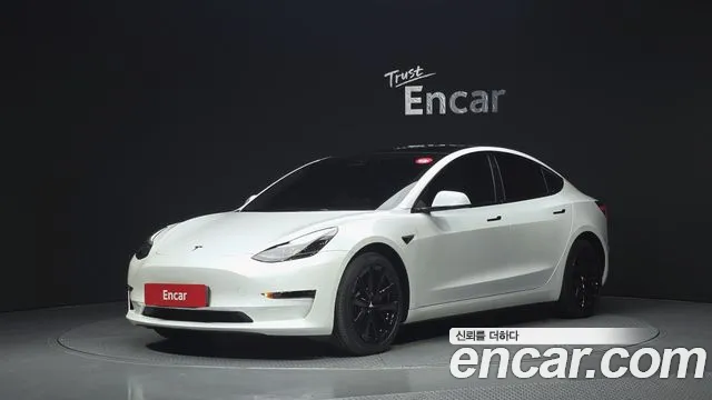 Tesla Model 3 2022 — photo 1