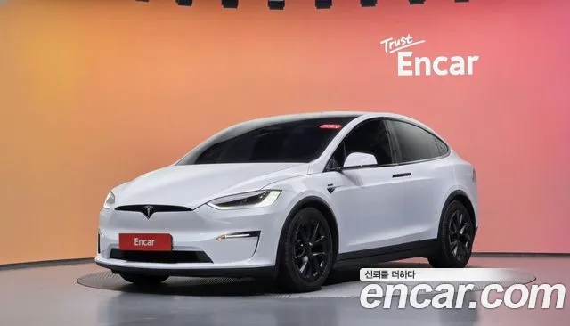 Tesla Model X 2023 — photo 1