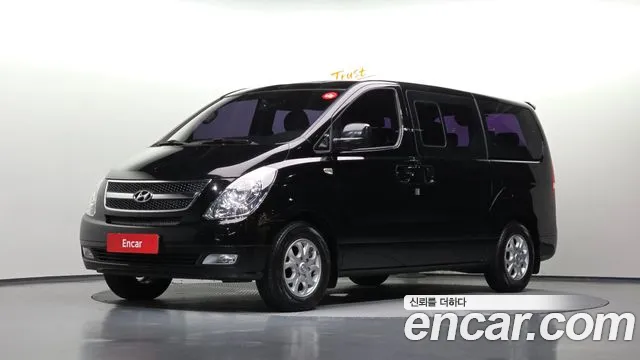 Hyundai Starex 2015 — photo 1