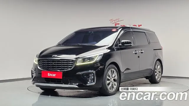Kia Canival 2019 — photo 1