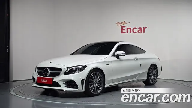 Mercedes-Benz C-Class 2023 — photo 1