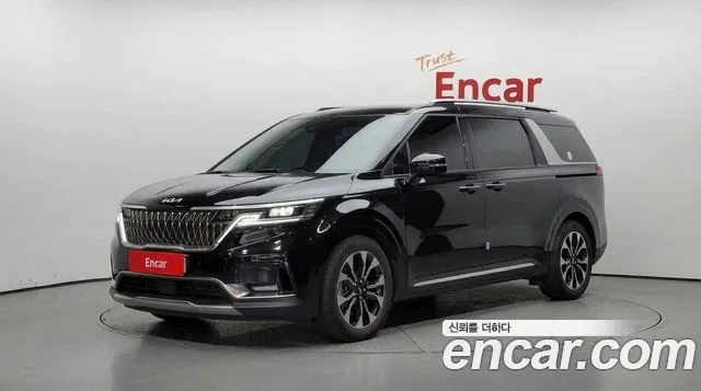 Kia Canival 2023 — photo 1