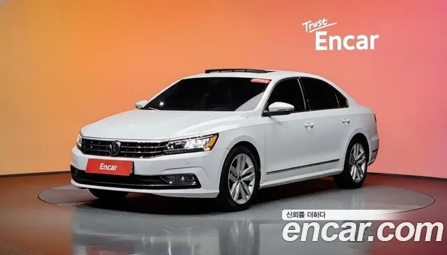 Volkswagen Passat 2018 — photo 1