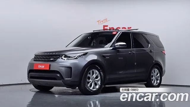 Land Rover Discovery 2018 — photo 1
