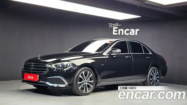 Mercedes-Benz E-Class 2021 — photo 1