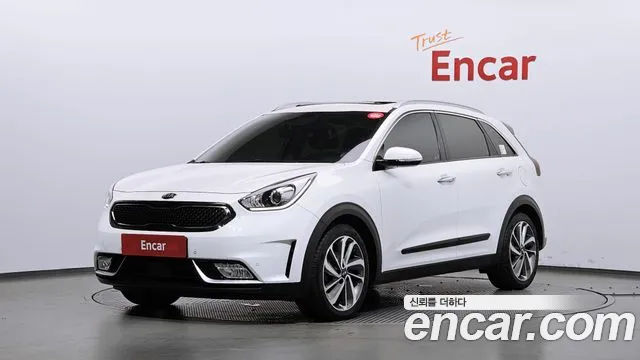 Kia Niro 2017 — photo 1