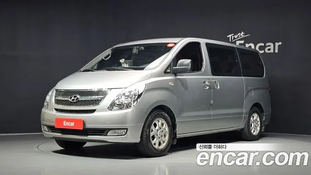 Hyundai Starex 2013 — photo 1