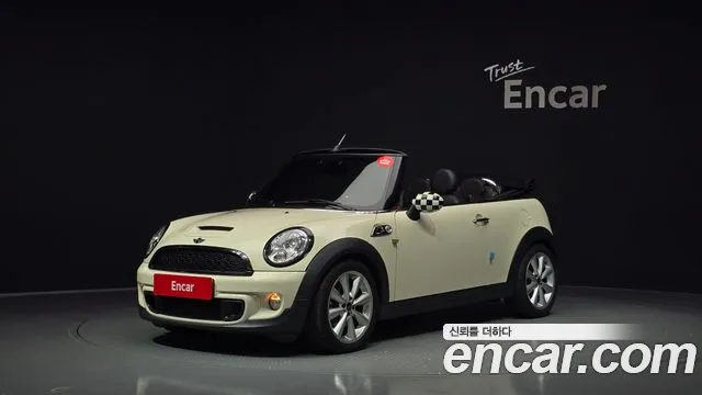 Mini Cooper Convertible 2014 — photo 1