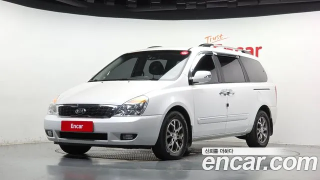 Kia Canival 2014 — photo 1