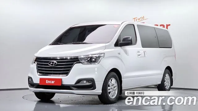 Hyundai Starex 2021 — photo 1