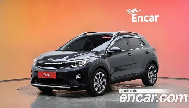 Kia Stonic 2018 — photo 1