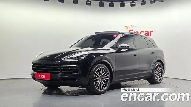 Porsche Cayenne 2021 — photo 1