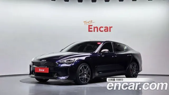 Kia Stinger 2023 — photo 1