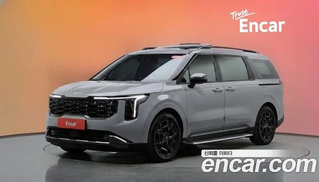 Kia Canival 2025 — photo 1