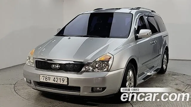 Kia Canival 2013 — photo 1