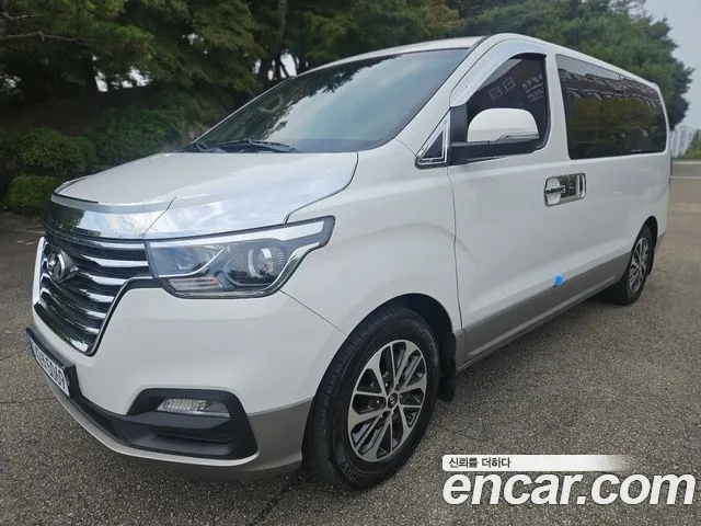 Hyundai Starex 2020 — photo 1