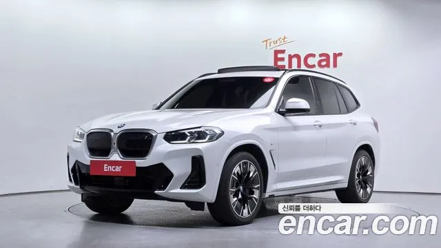 BMW iX3 2024 — photo 1