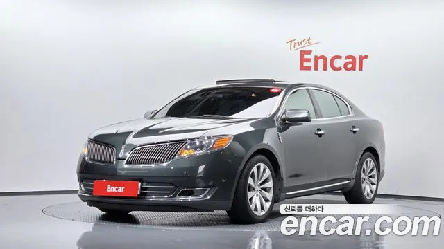 Lincoln MKS 2016 — photo 1