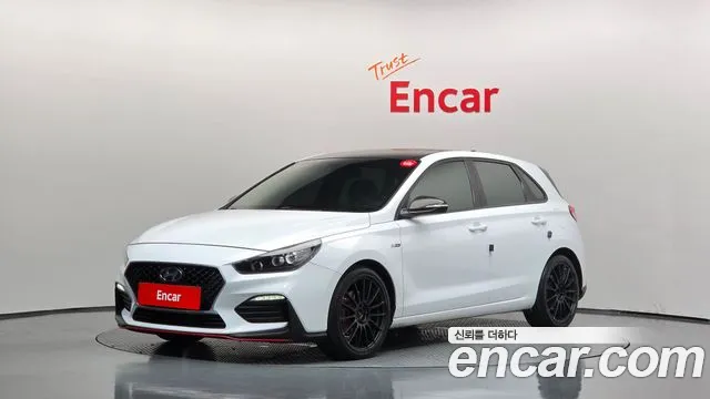 Hyundai i30 2019 — photo 1