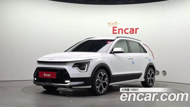 Kia Niro 2022 — photo 1