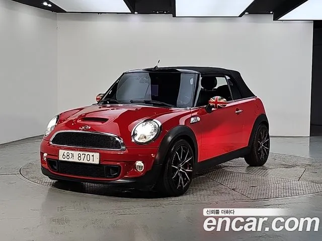 Mini Cooper Convertible 2015 — photo 1