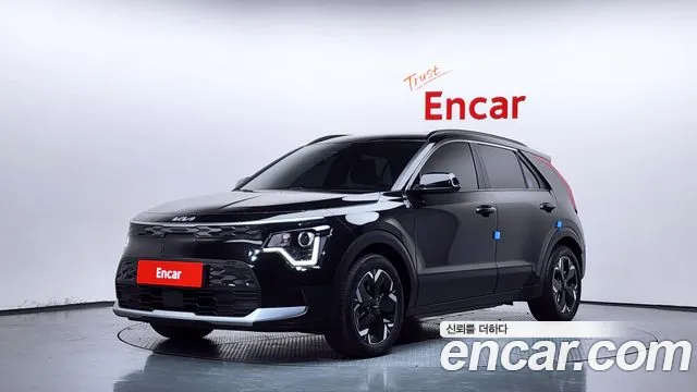 Kia Niro 2023 — photo 1