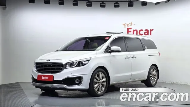 Kia Canival 2015 — photo 1
