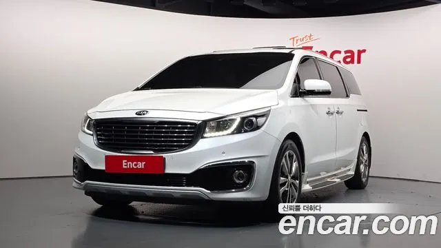 Kia Canival 2018 — photo 1