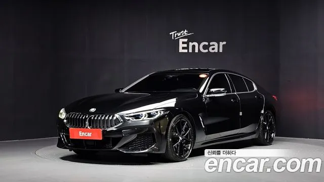 BMW 8-Series 2020 — photo 1