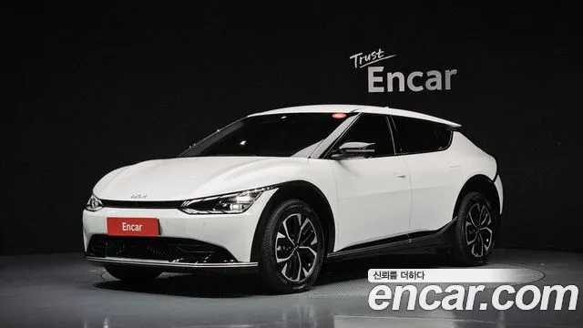Kia EV6 2023 — photo 1