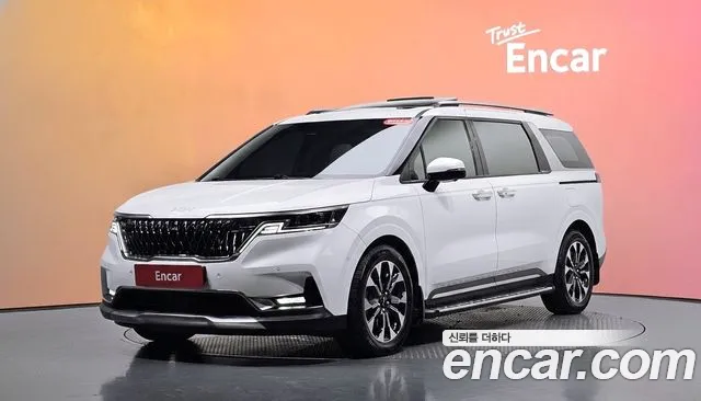 Kia Canival 2023 — photo 1