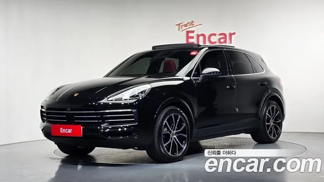 Porsche Cayenne 2023 — photo 1