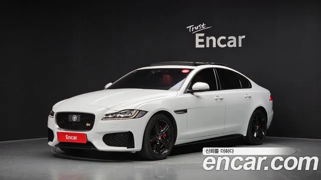 Jaguar XF 2017 — photo 1