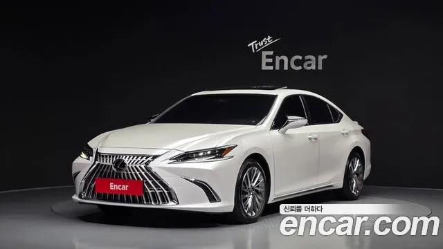 Lexus ES 2026 — photo 1