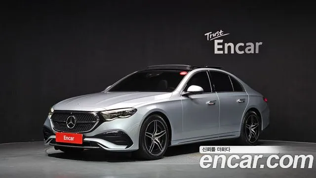 Mercedes-Benz E-Class 2024 — photo 1