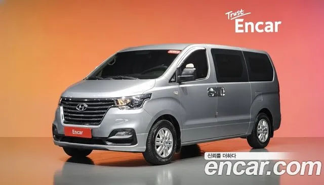 Hyundai Starex 2021 — photo 1