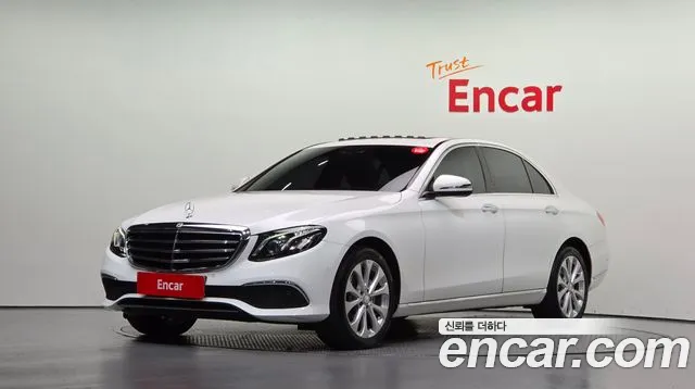 Mercedes-Benz E-Class 2017 — photo 1