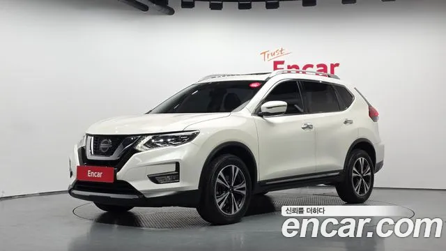 Nissan X-Trail 2018 — photo 1