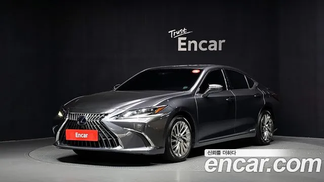 Lexus ES 2022 — photo 1