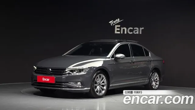 Volkswagen Passat 2021 — photo 1