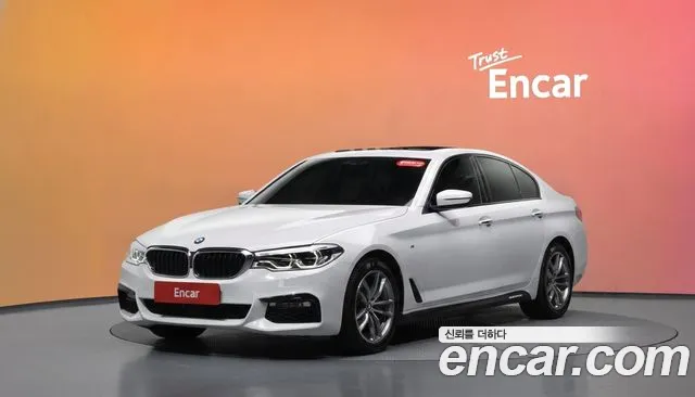 BMW 5-Series 2017 — photo 1