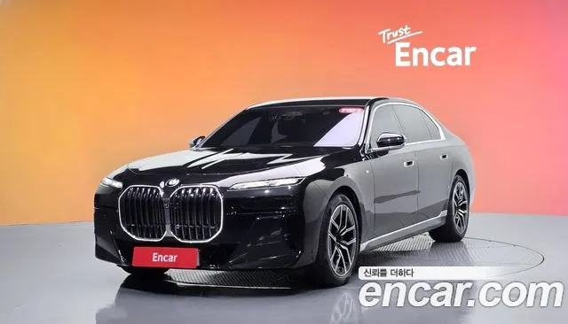 BMW 7-Series 2024 — photo 1