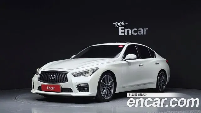 Infiniti Q50 2016 — photo 1
