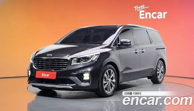 Kia Canival 2019 — photo 1