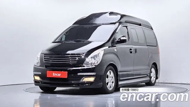 Hyundai Starex 2012 — photo 1