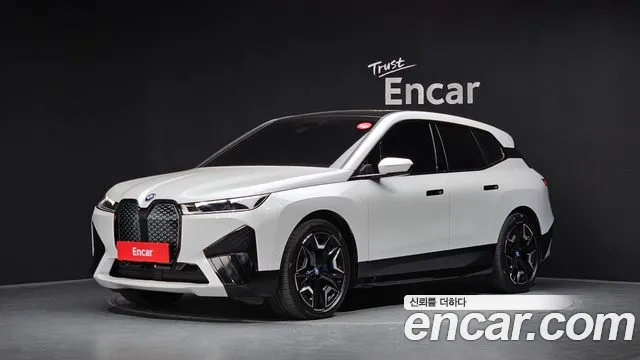 BMW iX 2023 — photo 1