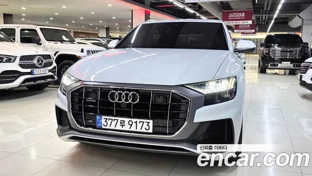 Audi Q8 2021 — photo 1