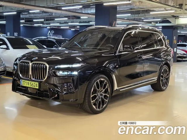 BMW X7 2026 — photo 1