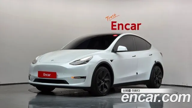 Tesla Model Y 2022 — photo 1